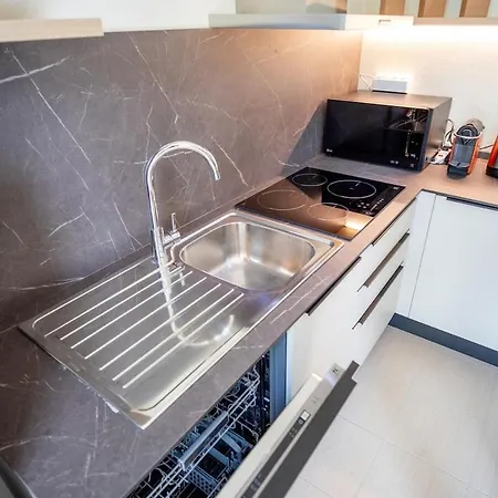 Grabbia 5 By Design Apartament